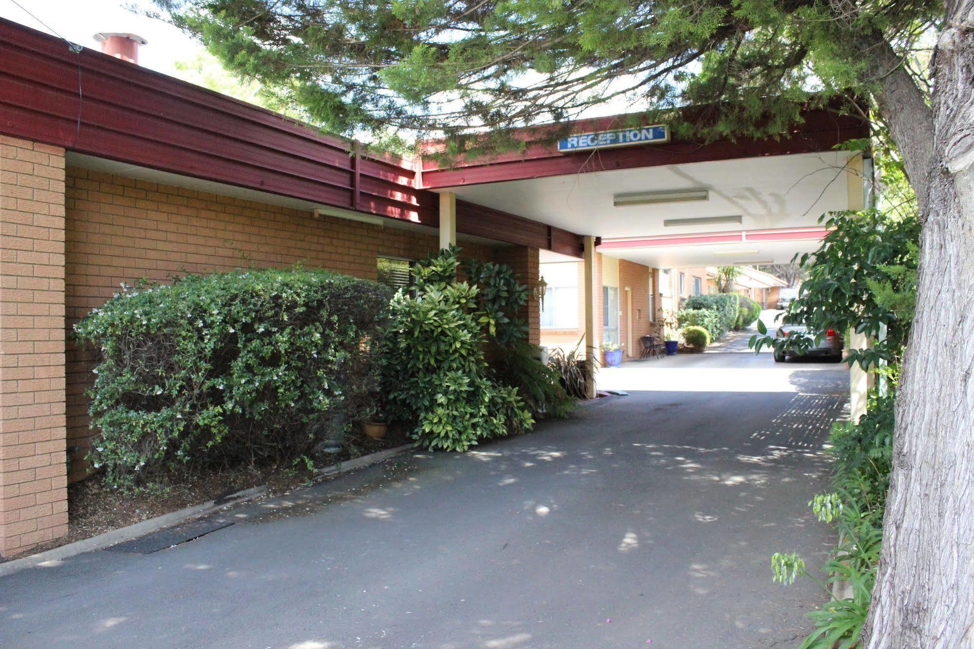 Westwood Motor Inn Armidale Bagian luar foto